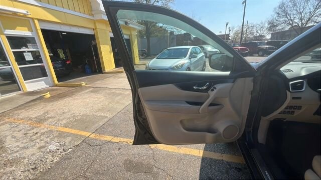 2016 Nissan Rogue in Greenville, SC 29607 - 18121519 33