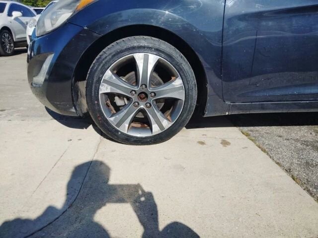 2015 Hyundai Elantra in Greenville, SC 29607 - 18121520 11