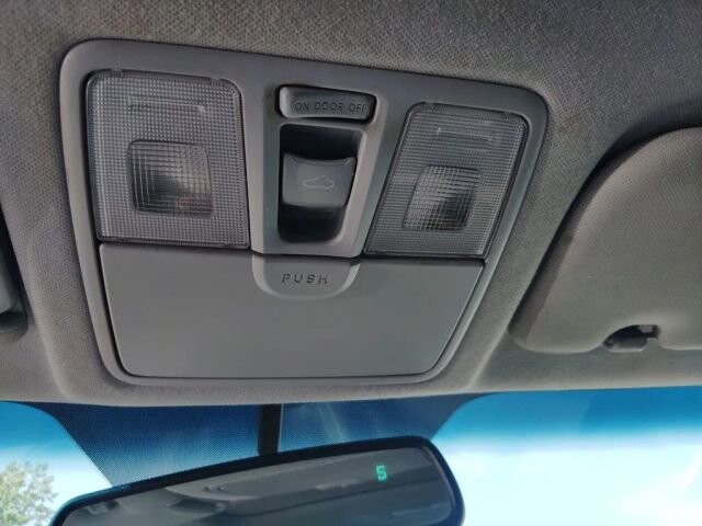 2015 Hyundai Elantra in Greenville, SC 29607 - 18121520 29