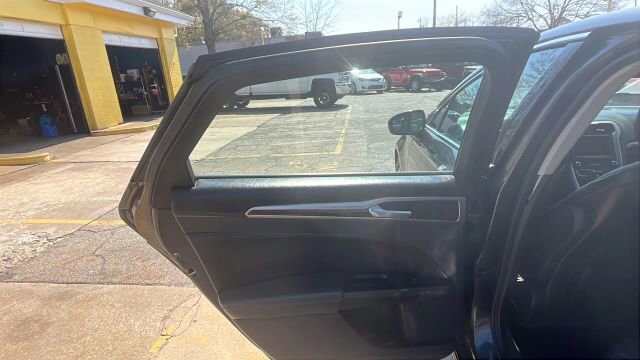 2016 Ford Fusion in Greenville, SC 29607 - 18121521 25