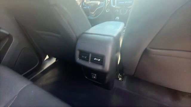 2020 Chevrolet Equinox in Greenville, SC 29607 - 18121522 24