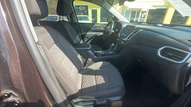 2020 Chevrolet Equinox in Greenville, SC 29607 - 18121522 17
