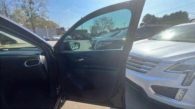 2020 Chevrolet Equinox in Greenville, SC 29607 - 18121522 14