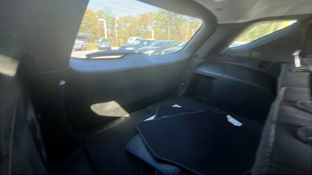 2020 Chevrolet Equinox in Greenville, SC 29607 - 18121522 25