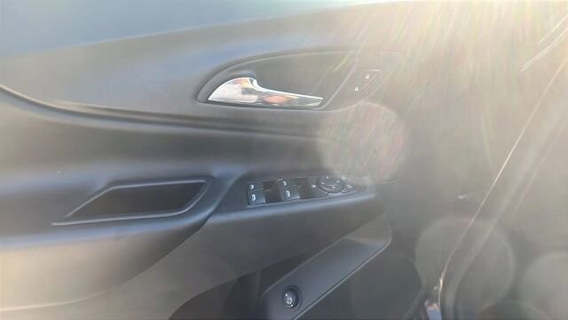 2020 Chevrolet Equinox in Greenville, SC 29607 - 18121522 34