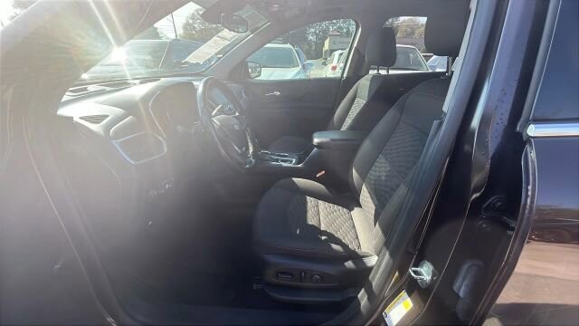 2020 Chevrolet Equinox in Greenville, SC 29607 - 18121522 36