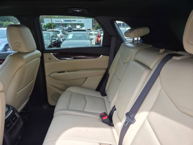 2017 Cadillac XT5 in Greenville, SC 29607 - 18121523 27