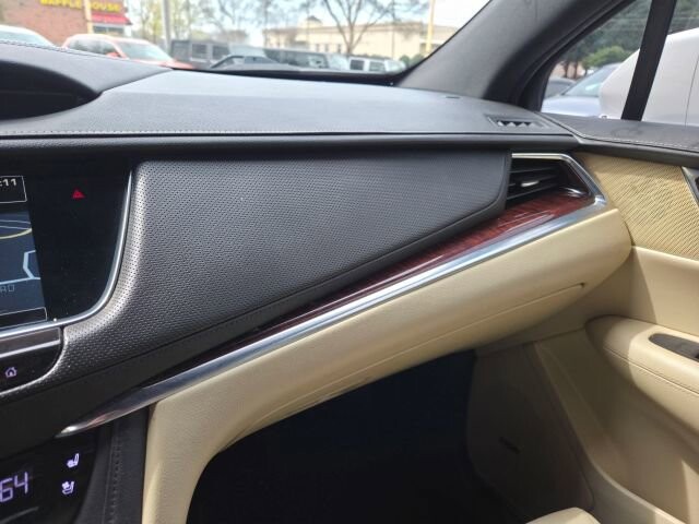 2017 Cadillac XT5 in Greenville, SC 29607 - 18121523 38