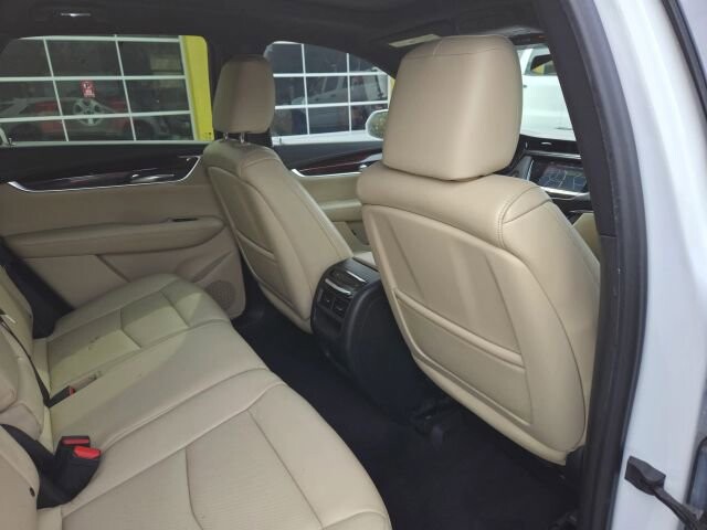 2017 Cadillac XT5 in Greenville, SC 29607 - 18121523 22