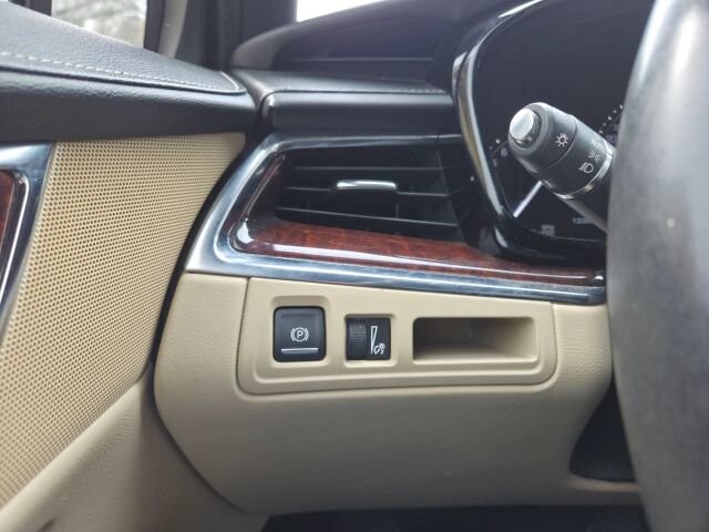 2017 Cadillac XT5 in Greenville, SC 29607 - 18121523 39