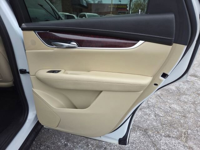 2017 Cadillac XT5 in Greenville, SC 29607 - 18121523 20