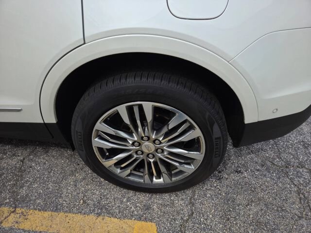 2017 Cadillac XT5 in Greenville, SC 29607 - 18121523 10