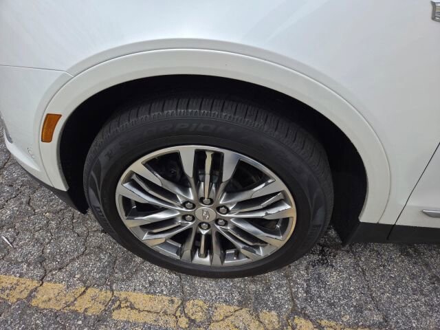 2017 Cadillac XT5 in Greenville, SC 29607 - 18121523 11