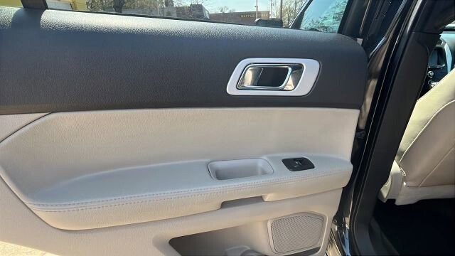 2015 Ford Explorer in Greenville, SC 29607 - 18121524 27