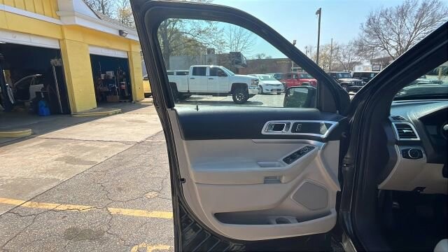 2015 Ford Explorer in Greenville, SC 29607 - 18121524 30