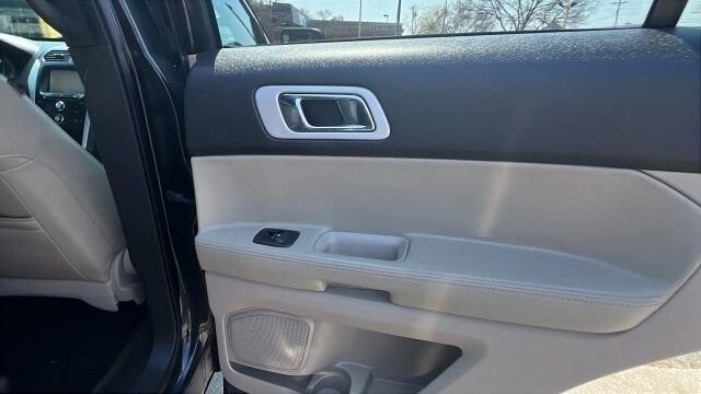 2015 Ford Explorer in Greenville, SC 29607 - 18121524 18