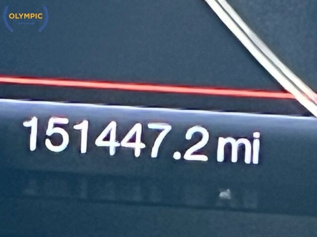 2013 Ford C-MAX in Decatur, GA 30032 - 18121537 27