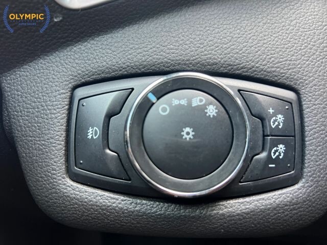 2013 Ford C-MAX in Decatur, GA 30032 - 18121537 34