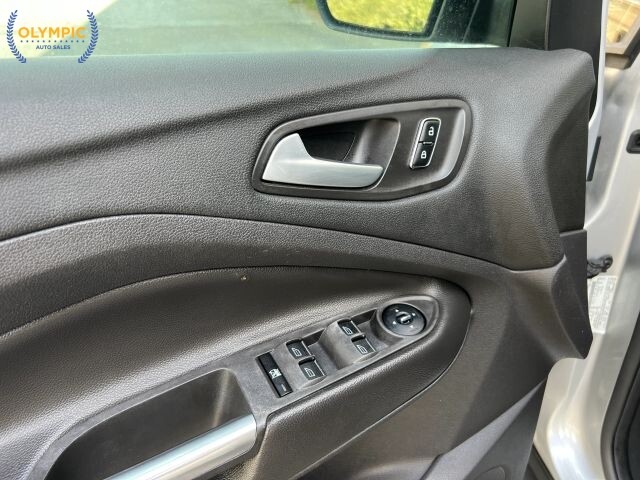 2013 Ford C-MAX in Decatur, GA 30032 - 18121537 35