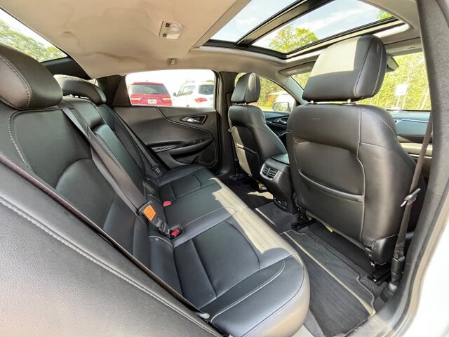 2017 Chevrolet Malibu in Flowery Branch, GA 30542 - 18121540 11