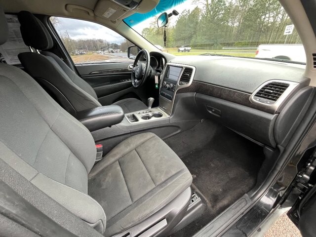 2011 Jeep Grand Cherokee in Flowery Branch, GA 30542 - 18121542 10