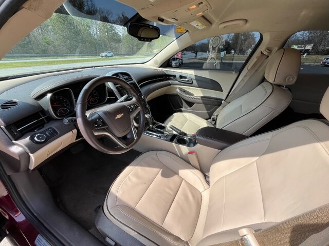 2015 Chevrolet Malibu in Flowery Branch, GA 30542 - 18121546 8