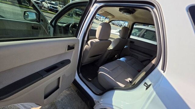 2011 Ford Escape in Cartersville, GA 30120 - 18121547 7