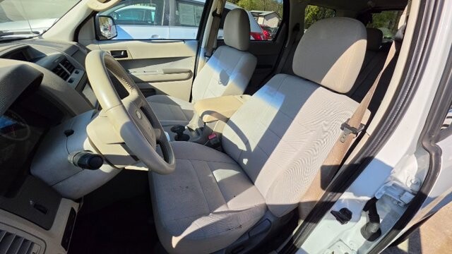 2011 Ford Escape in Cartersville, GA 30120 - 18121547 6