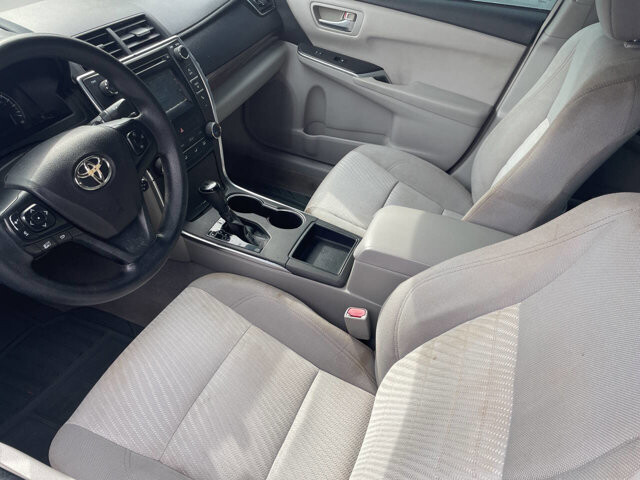 2015 Toyota Camry in Mount Vernon, WA 98273 - 18121552 4