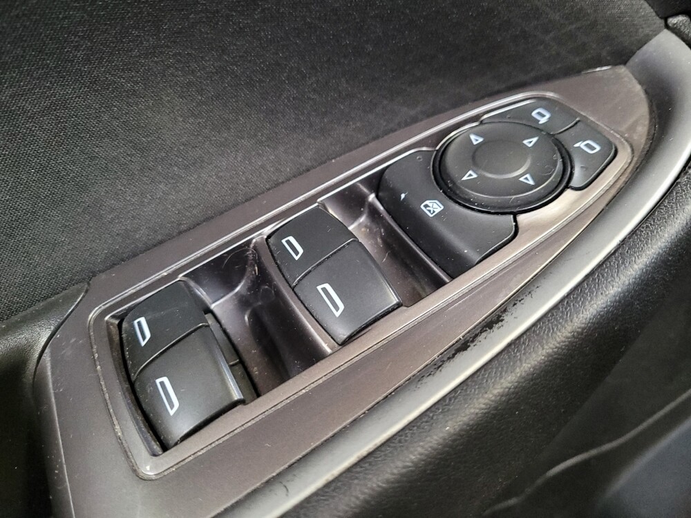 2017 Chevrolet Malibu in Fresno, CA 93726 - 18121554 27