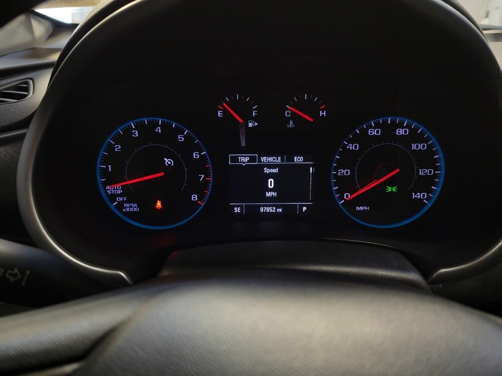 2017 Chevrolet Malibu in Fresno, CA 93726 - 18121554 23