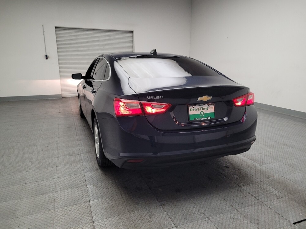 2017 Chevrolet Malibu in Fresno, CA 93726 - 18121554 6