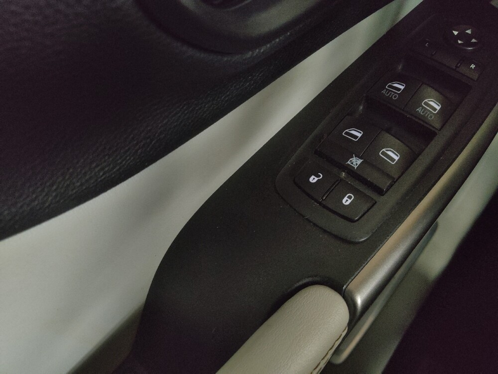 2020 Jeep Cherokee in Jackson, MS 39211 - 18121567 27