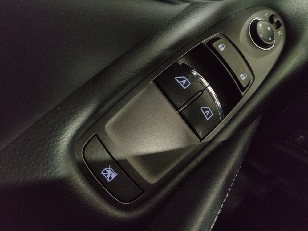 2017 INFINITI Q60 in Athens, GA 30606 - 18121570 27