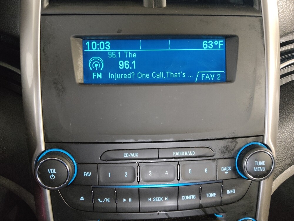 2014 Chevrolet Malibu in Knoxville, TN 37923 - 18121572 25