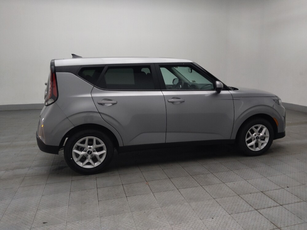 2025 Kia Soul in Macon, GA 31210 - 18121575 10