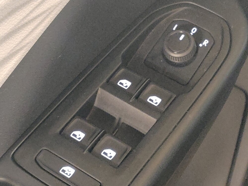 2022 Volkswagen Taos in Fort Worth, TX 76116 - 18121588 27