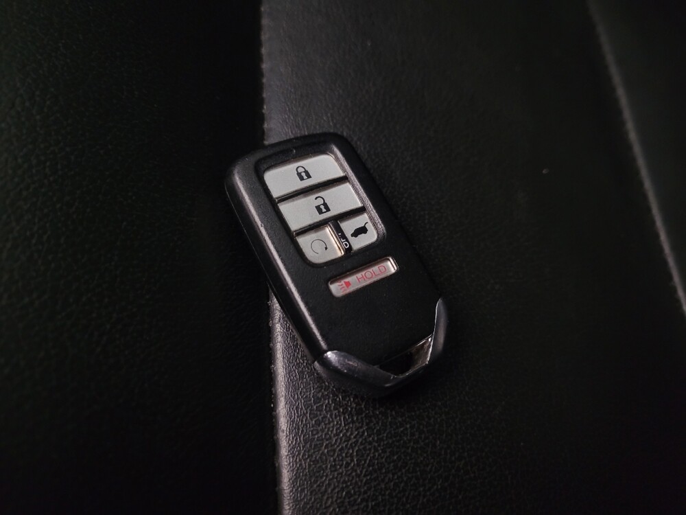 2017 Honda Pilot in Phoenix, AZ 85015 - 18121595 32