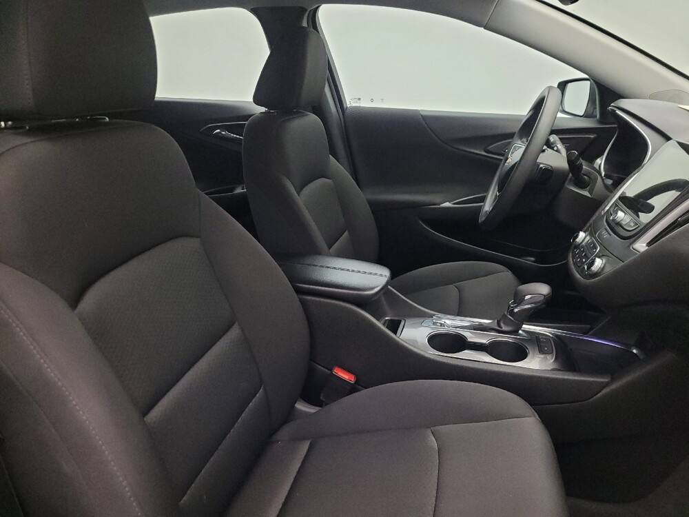 2024 Chevrolet Malibu in Glendale, AZ 85301 - 18121597 21