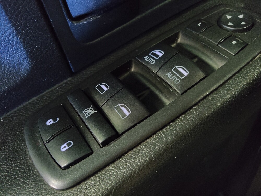 2019 RAM 1500 in Glendale, AZ 85301 - 18121600 27