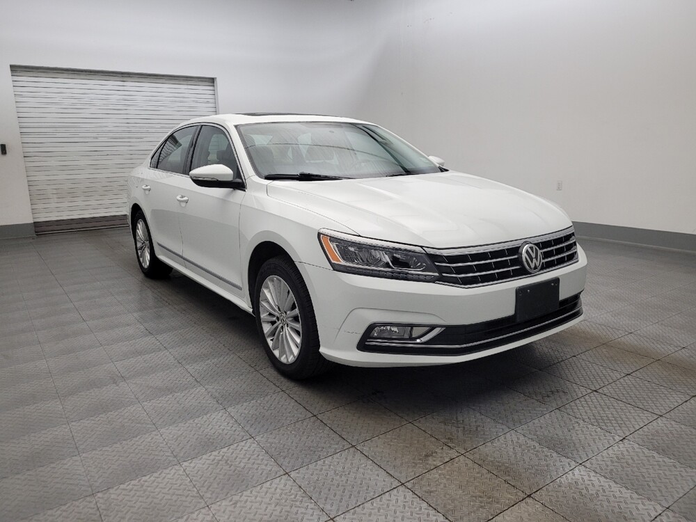 2016 Volkswagen Passat in Glendale, AZ 85301 - 18121602 13
