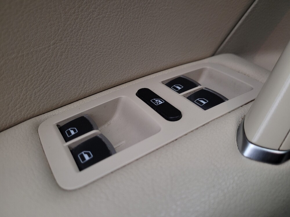 2016 Volkswagen Passat in Glendale, AZ 85301 - 18121602 27