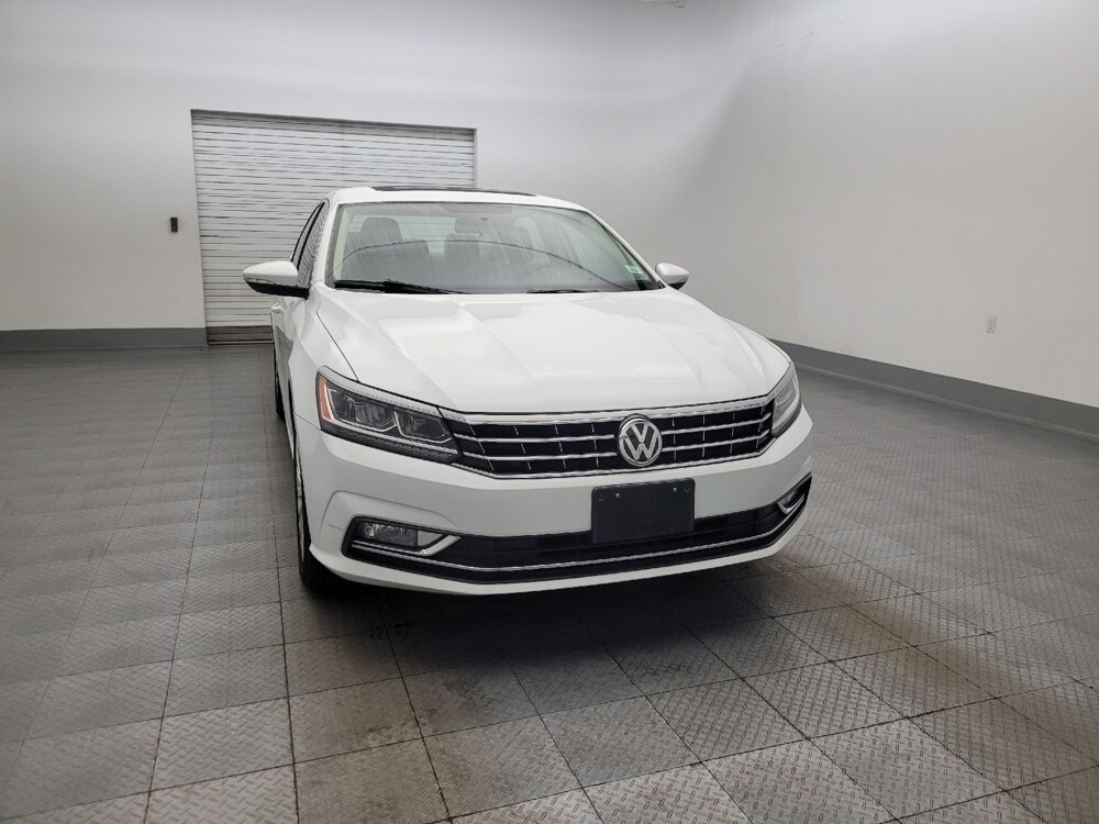 2016 Volkswagen Passat in Glendale, AZ 85301 - 18121602 14