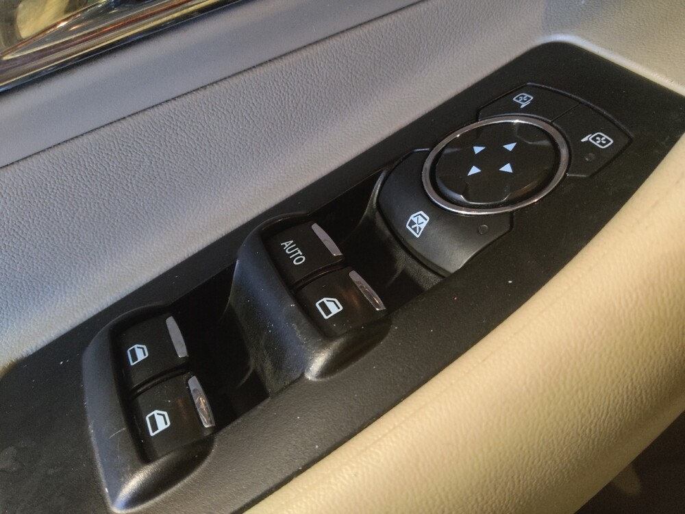 2016 Ford Taurus in Tucson, AZ 85705 - 18121603 27