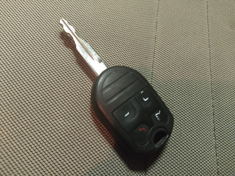 2016 Ford Taurus in Tucson, AZ 85705 - 18121603 32