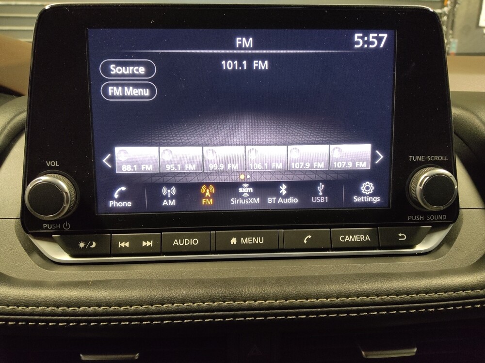 2021 Nissan Rogue in Glendale, AZ 85301 - 18121605 25