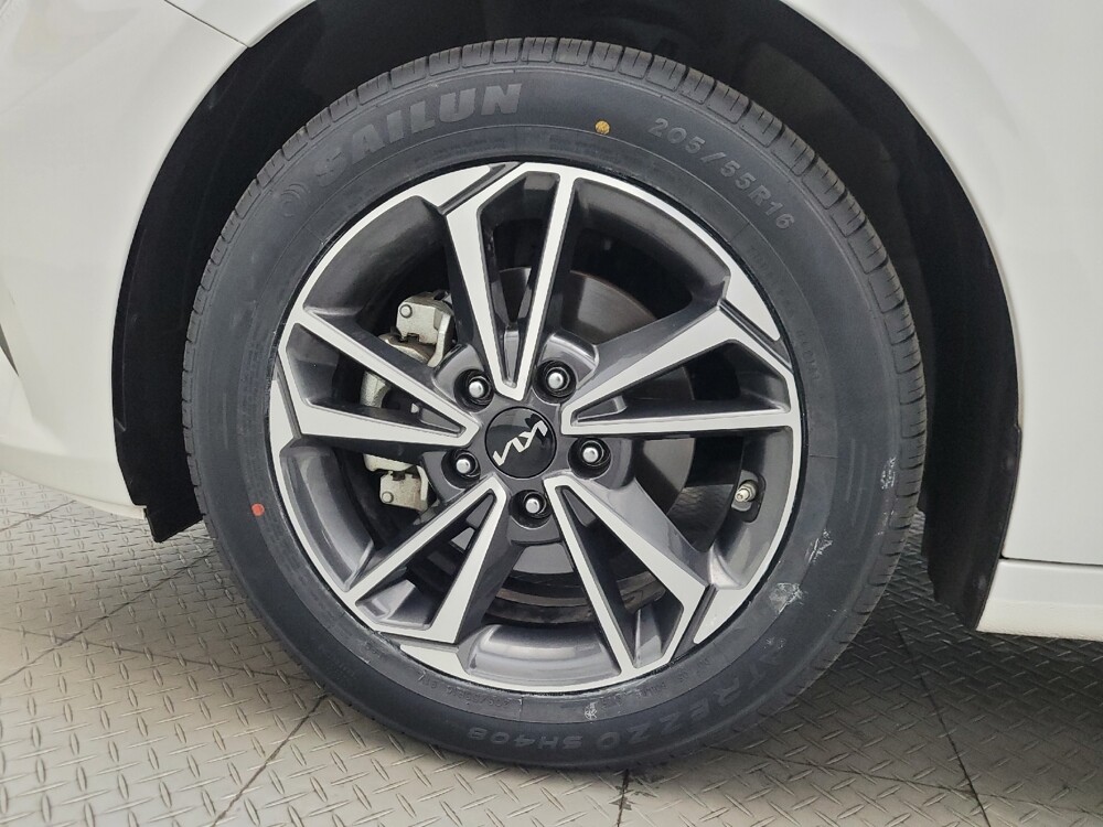 2022 Kia Forte in Phoenix, AZ 85022 - 18121609 31