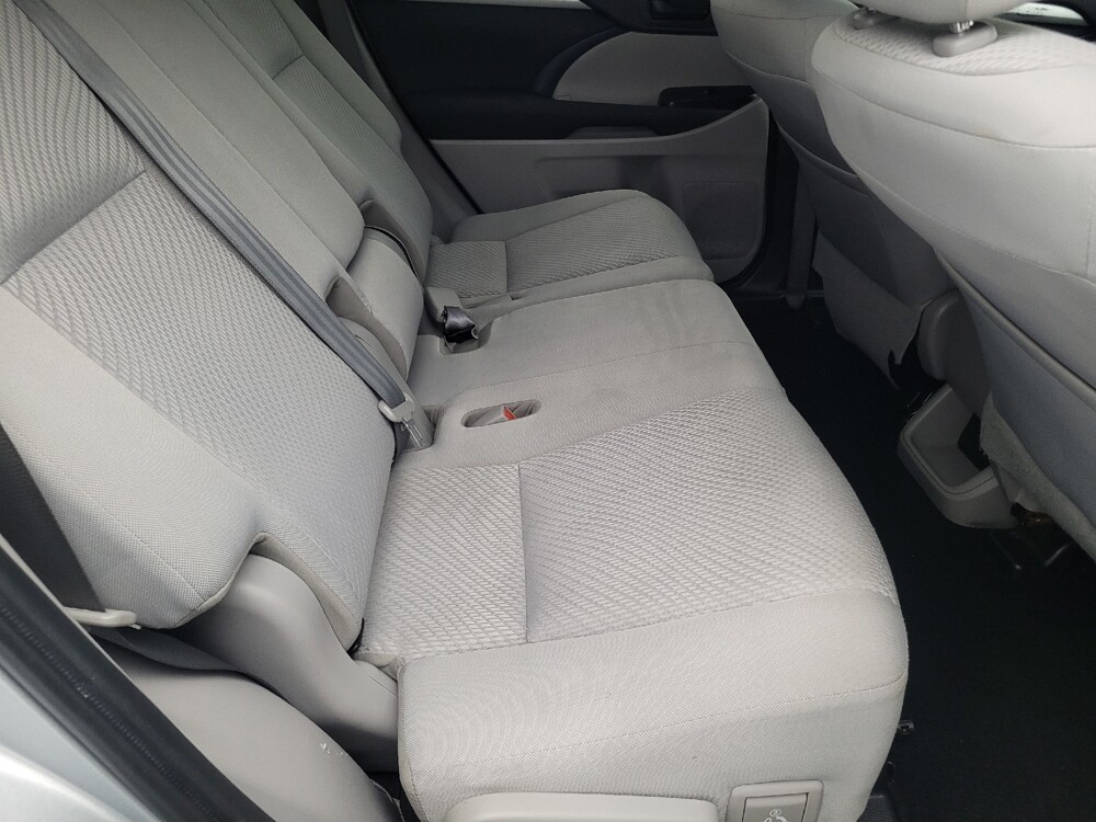 2019 Toyota Highlander in Lakeland, FL 33815 - 18121612 19