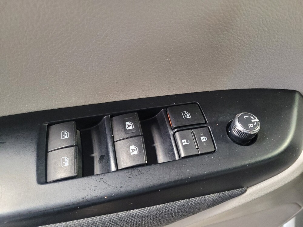 2019 Toyota Highlander in Lakeland, FL 33815 - 18121612 27