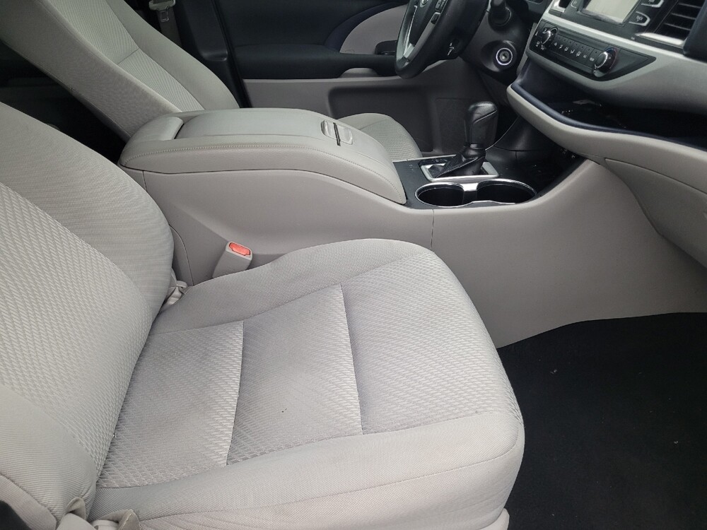 2019 Toyota Highlander in Lakeland, FL 33815 - 18121612 21